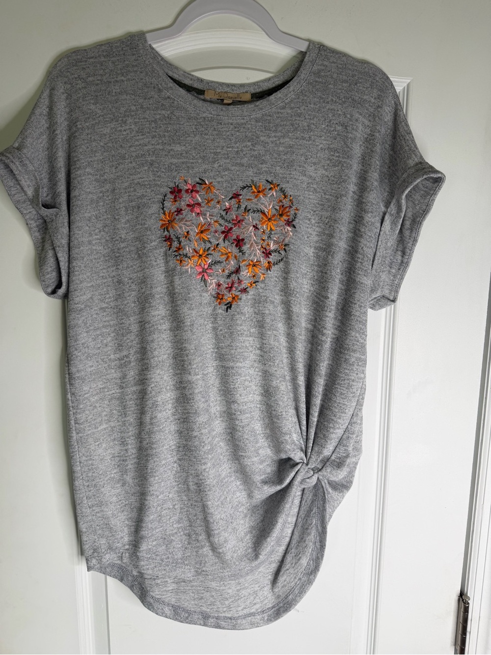 My Danielle Flower Heart Hacci  Heather Gray Short Sleeve. Size M.